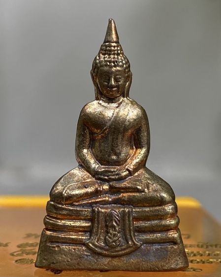 พระกริ่งหลวงพ่อโสธร ปี พ.ศ.2550 (นวะโลหะ + กะไหล่ทอง) วัดโสธรวรารามวรวิหาร กล่องเดิมวัด รูปที่ 2