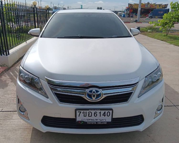 Toyota Camry 2012 2.5 Hybrid Sedan ไฮบริด ไม่ติดแก๊ส เกียร์อัตโนมัติ ขาว รูปที่ 2