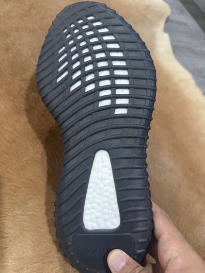 Adidas Yeezy boost 350v2 onyx รูปที่ 4