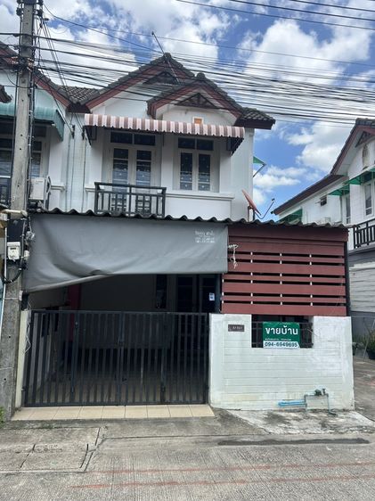บ้านหลังริม ทำเลดี 2 ชั้น