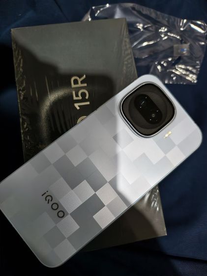 Vivo อื่นๆ 256 GB I QOO 15R
