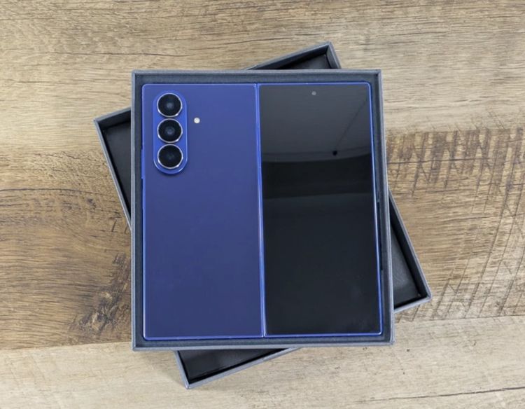 Blue Samsung Fold 7 - 512gb