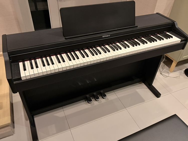 เปียโน Roland RP-107 มิอสองสภาพดีมาก