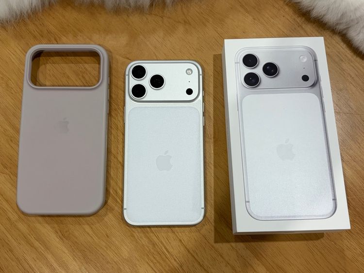 ขาย iphone 17 pro max 512gb silver
