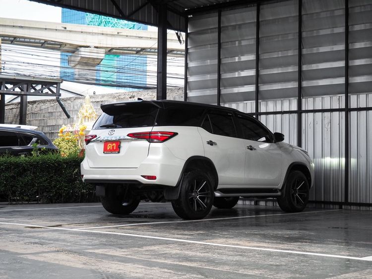 Toyota Fortuner 2020 2.4 Leader G Utility-car ดีเซล ไม่ติดแก๊ส เกียร์อัตโนมัติ ขาว รูปที่ 4
