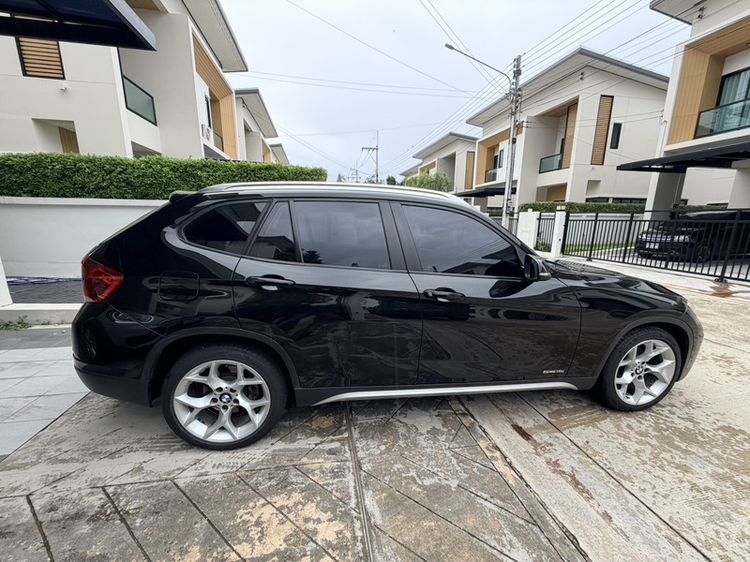 BMW X1 2014 2.0 sDrive18i xLine Utility-car เบนซิน ไม่ติดแก๊ส เกียร์อัตโนมัติ ดำ รูปที่ 4