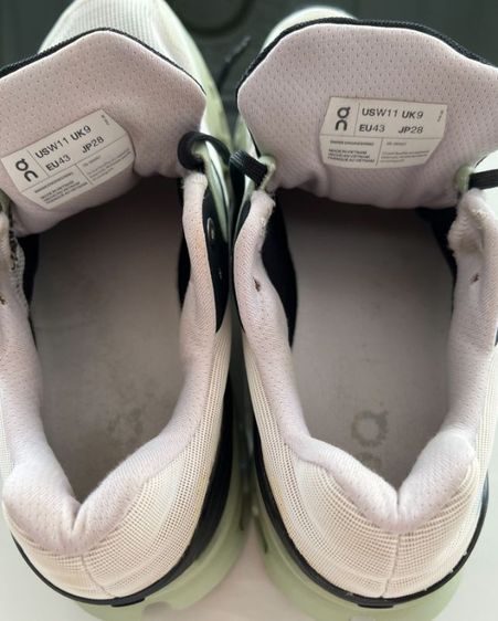 ขายถูก On Cloud Stratus  สี White/Black/Sage Size 43/280cm  ของแท้ 100% สภาพสวย นุ่มแน่น เบาสบาย รูปที่ 10