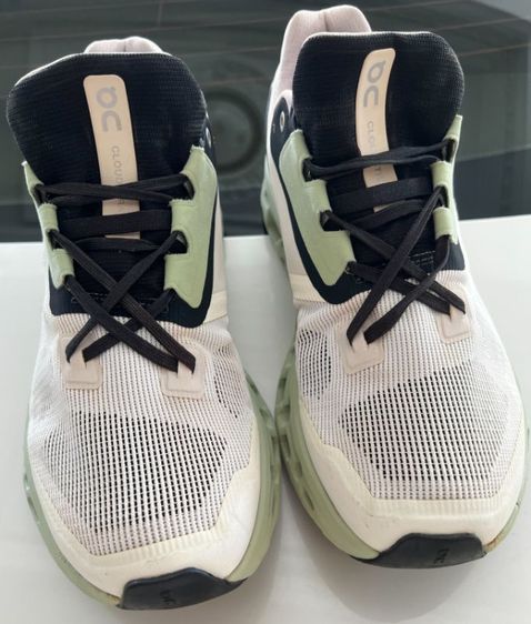ขายถูก On Cloud Stratus  สี White/Black/Sage Size 43/280cm  ของแท้ 100% สภาพสวย นุ่มแน่น เบาสบาย รูปที่ 7
