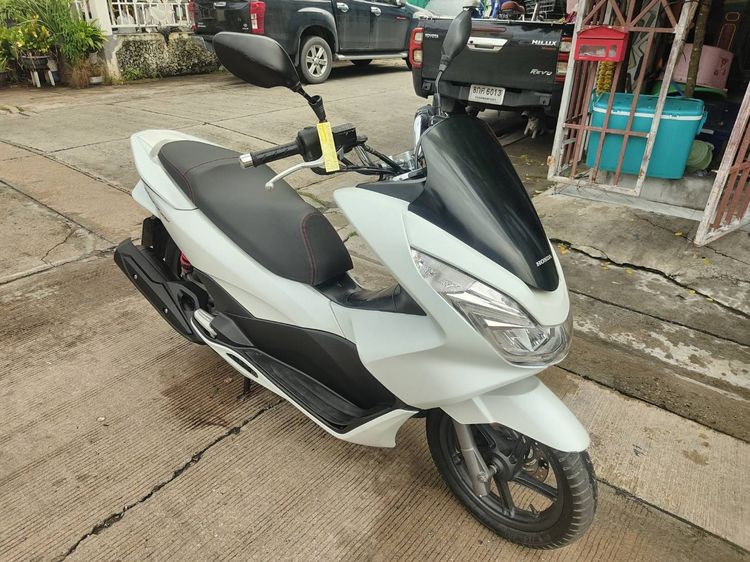 🛵ยังไงก็ขาย PCX 150 ปี 57 เครื่องดี สีสวย สตาร์ทมือ กุญแจรีโมท เล่มชุดโอนครบ+เปลี่ยนถ่ายน้ำมันเครื่องฟรี ส่งฟรี30 ก.ม รูปที่ 5
