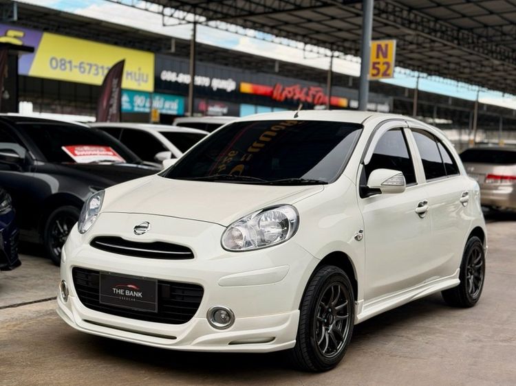 รถ Nissan March 1.2 EL สี ขาว