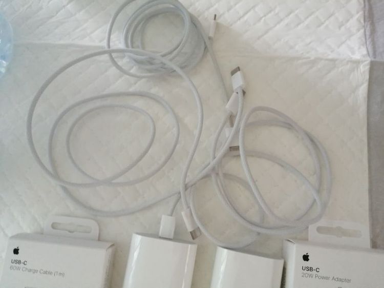 ปล่อยต่อ สายชาร์จไอโฟน 60W USB-C ของแท้ มือสอง และ อะแดปเตอร์แปลงไฟ Apple USB-C  20 วัตต์ มือสองของแท้ พร้อมส่ง รูปที่ 5