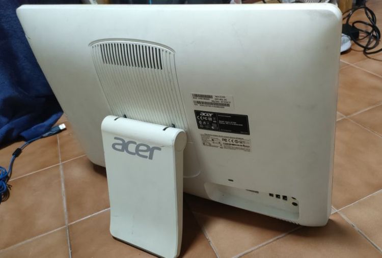 คอม aio จอมีตำหนิตามภาพ