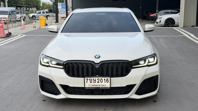 รถ BMW Series 5 530e สี ขาว