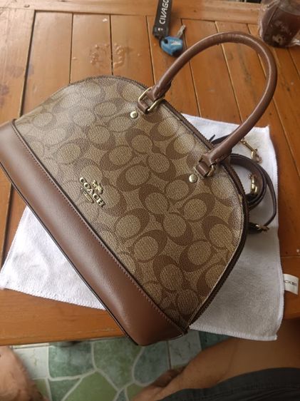 กระเป๋าถือ Coach Mini Sierra