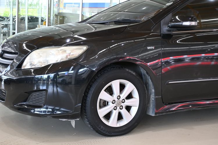 Toyota Altis 2009 1.6 E Sedan เบนซิน ไม่ติดแก๊ส เกียร์อัตโนมัติ ดำ รูปที่ 4