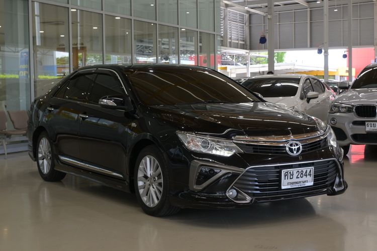 รถ Toyota Camry 2.5 G สี ดำ