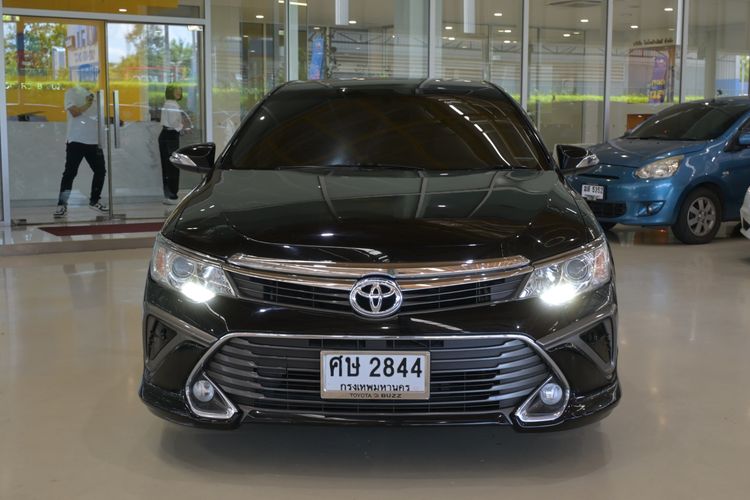 Toyota Camry 2015 2.5 G Sedan เบนซิน ไม่ติดแก๊ส เกียร์อัตโนมัติ ดำ รูปที่ 2