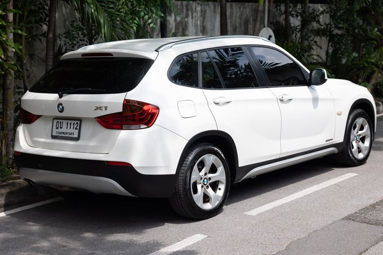 BMW X1 2011 2.0 sDrive18i Utility-car เบนซิน เกียร์อัตโนมัติ ขาว รูปที่ 3