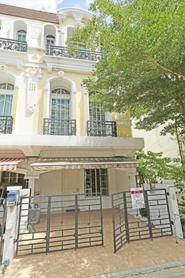 ให้เช่าทาวน์โฮม 3 ชั้น หลังริม บ้านกลางกรุง เดอะรอยัล เวียนนา รัชวิภา (Baan Klang Krung The Royal Vienna Ratchavipha)