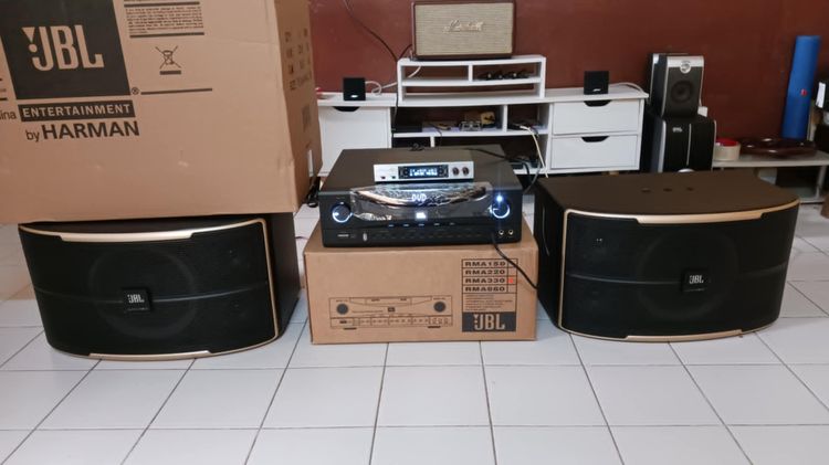 เครื่องเสียงไฮไฟ ลำโพงขนาดใหญ่ ขายชุดคาราโอเกะ แอมป์ JBL รุ่น RMA330 และลําโพง JBL Pasion10 และชุดไมค์ลอย MBV