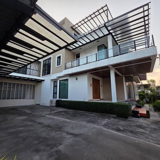 🏡 บ้านเดี่ยว 3 ชั้น ใกล้ BTS ปุณณวิถี 9 ห้องนอน มีลิฟ พร้อมพื้นที่สร้างสระ