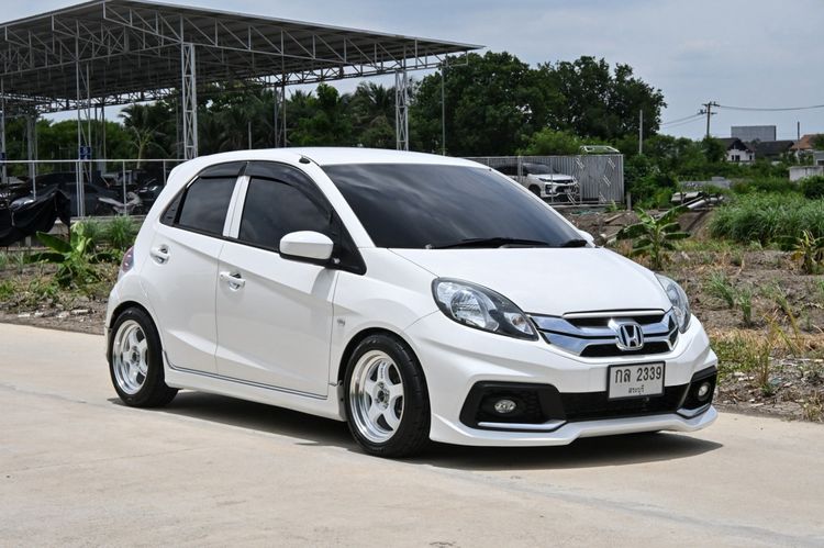 รถ Honda Brio 1.2 V สี ขาว