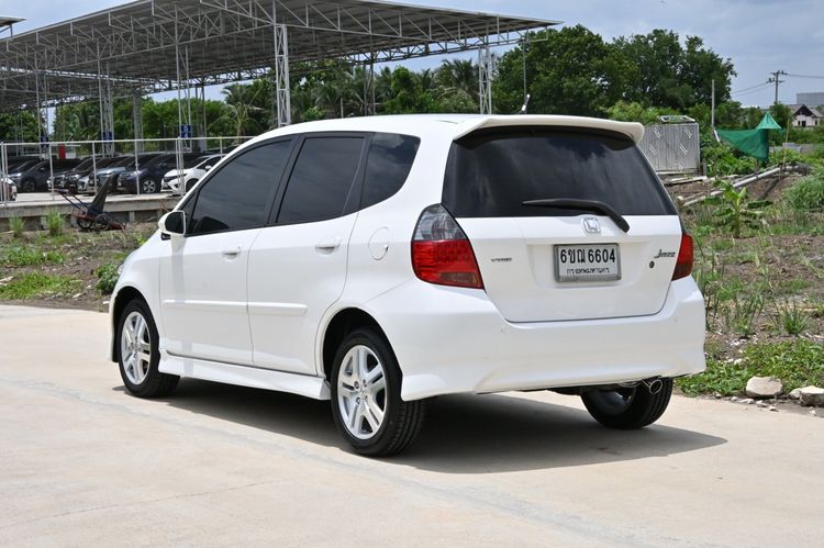 Honda Jazz 2007 1.5 E i-DSi Sedan เบนซิน ไม่ติดแก๊ส เกียร์อัตโนมัติ ขาว รูปที่ 4