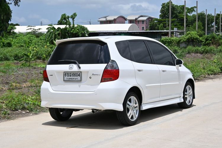 Honda Jazz 2007 1.5 E i-DSi Sedan เบนซิน ไม่ติดแก๊ส เกียร์อัตโนมัติ ขาว รูปที่ 3
