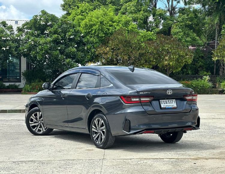 Toyota Yaris ATIV 2024 1.2 Premium Sedan เบนซิน ไม่ติดแก๊ส เกียร์อัตโนมัติ เทา รูปที่ 4