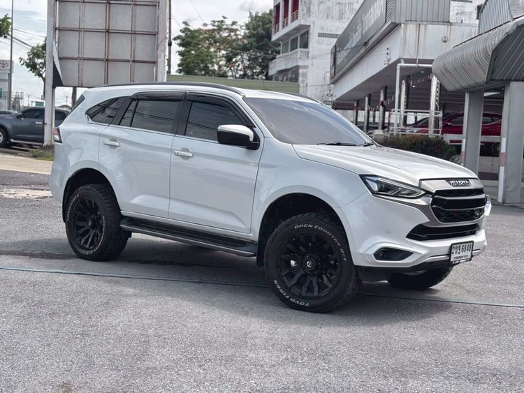 Isuzu MU-X 2021 3.0 Ultimate AT 4WD Utility-car ดีเซล ไม่ติดแก๊ส เกียร์อัตโนมัติ ขาว