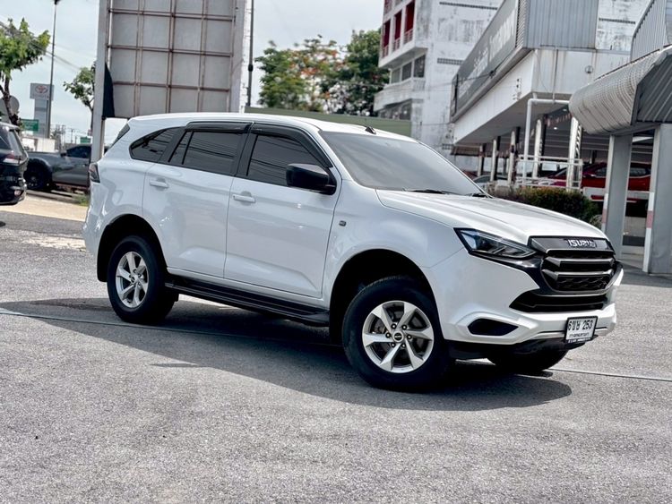 Isuzu MU-X 2023 1.9 Active 2WD Utility-car ดีเซล ไม่ติดแก๊ส เกียร์อัตโนมัติ ขาว