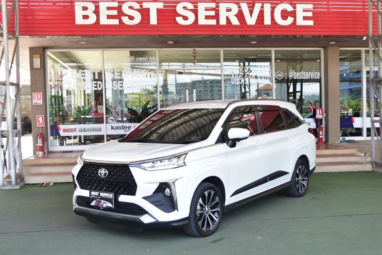 รถ Toyota Veloz 1.5 Premium สี ขาว
