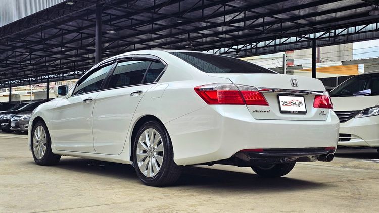 Honda Accord 2013 2.4 EL i-VTEC Sedan เบนซิน ไม่ติดแก๊ส เกียร์อัตโนมัติ ขาว รูปที่ 4