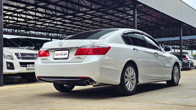 Honda Accord 2013 2.4 EL i-VTEC Sedan เบนซิน ไม่ติดแก๊ส เกียร์อัตโนมัติ ขาว รูปที่ 3