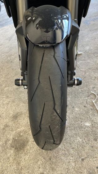 2024 Triumph Street Triple 765RS — 4,080km — Like New — Warranty to 2027 รูปที่ 13