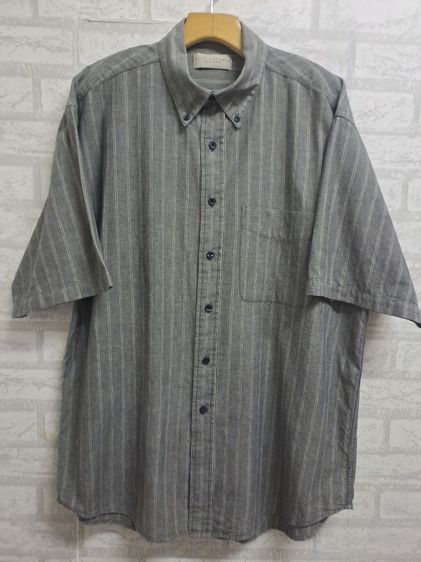 อื่นๆ เสื้อเชิ้ตแขนสั้นลายทางแนวตั้ง (Pinstripe) สีเทาเข้ม แบรนด์ City Casual‼️