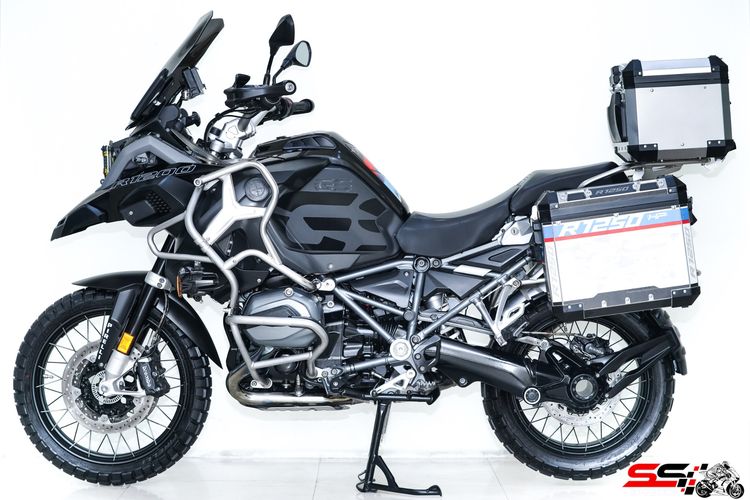 BMW R1200 GSA Triple Black Low (ตัวต่ำ) ปี2018 Quickshifter Keyless ปี๊บ 3 ใบ ราคาเร้าใจ ฟรีดาวน์ออกรถไม่ต้องใช้เงิน รูปที่ 8