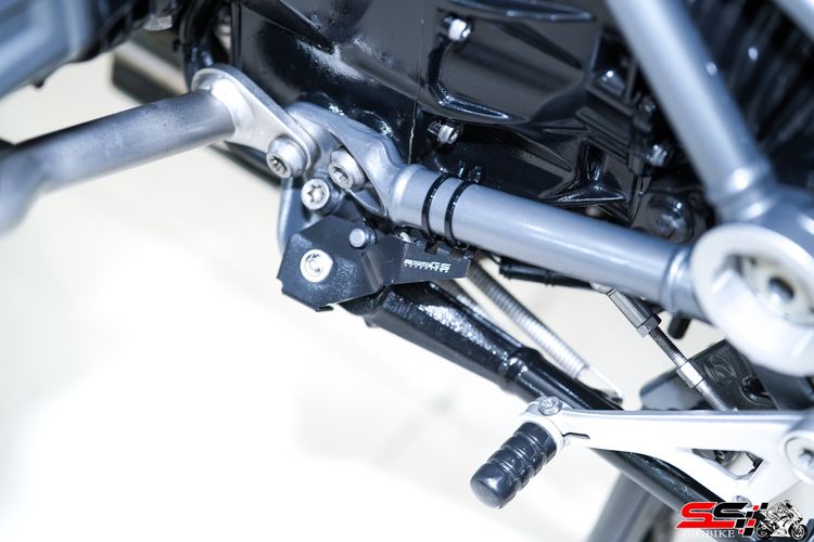 BMW R1200 GSA Triple Black Low (ตัวต่ำ) ปี2018 Quickshifter Keyless ปี๊บ 3 ใบ ราคาเร้าใจ ฟรีดาวน์ออกรถไม่ต้องใช้เงิน รูปที่ 9