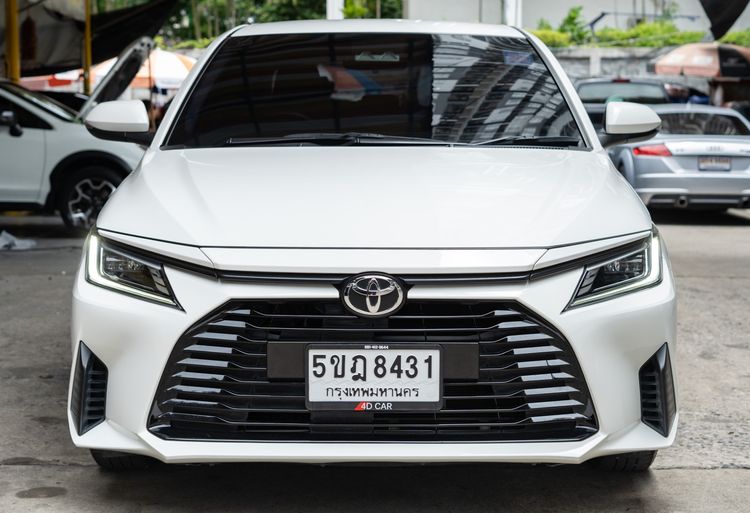รถ Toyota Yaris ATIV 1.2 Smart สี ขาว