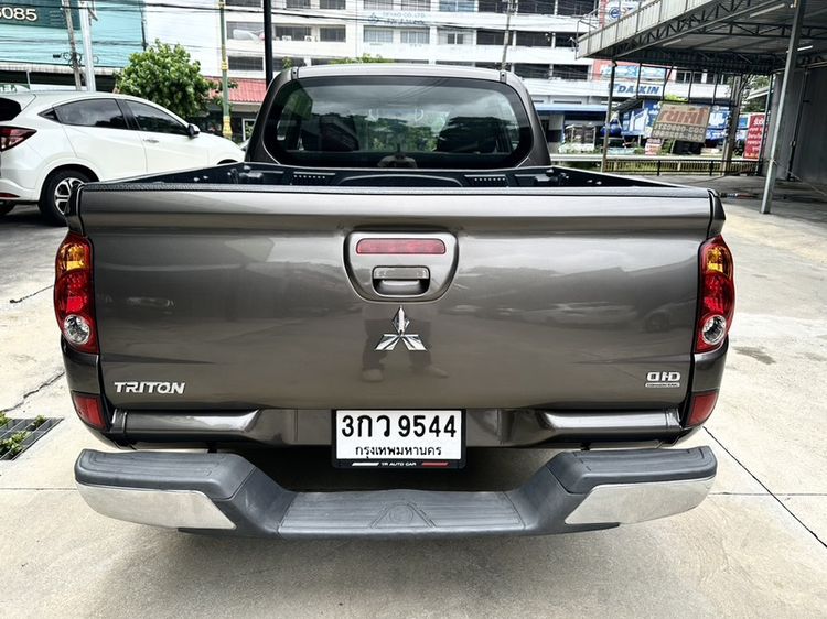 Mitsubishi Triton 2013 2.5 GLX Pickup ดีเซล ไม่ติดแก๊ส เกียร์ธรรมดา น้ำตาล รูปที่ 3
