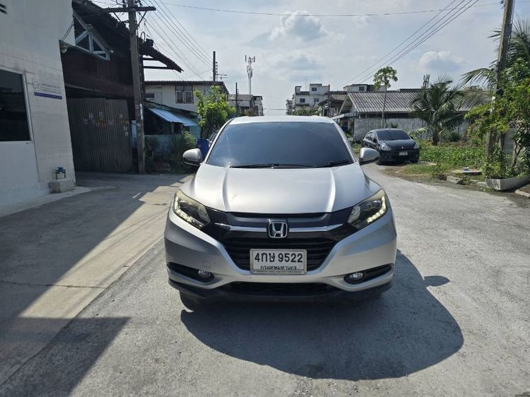 รถ Honda HR-V 1.8 E สี เทา