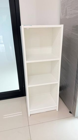📚 เปิดรับเสนอราคาประมูลซื้อ- ชั้นหนังสือ IKEA BILLY สีขาว รุ่นแคบ มือสอง รูปที่ 2