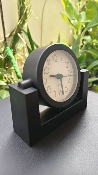 นาฬิกาตั้งโต๊ะดีไซน์โมเดิร์นหมุนปรับองศาได้ เครื่อง FUDA QUARTZ งานโกดังญี่ปุ่นสภาพสวย รูปที่ 2