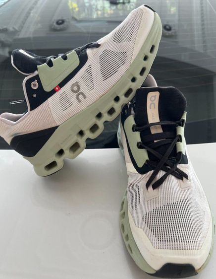 ขาย On Cloud Stratus 2 size 43/280cm สภาพสวย ของแท้ 100%