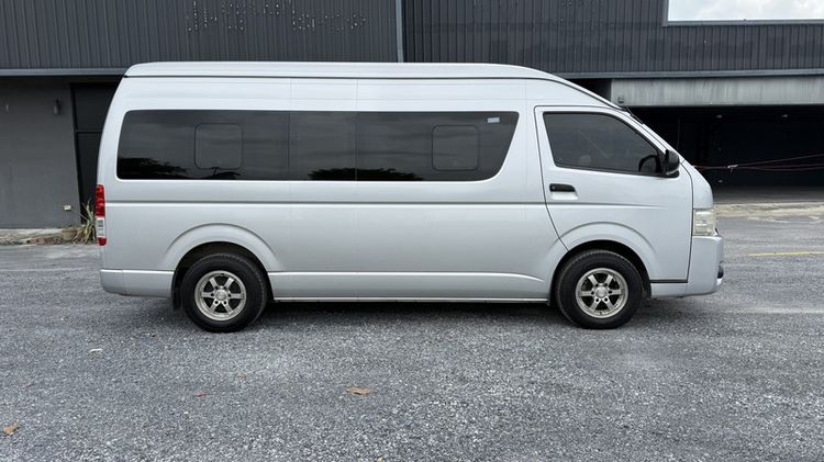Toyota Commuter 2015 3.0 Van ดีเซล เกียร์ธรรมดา เทา รูปที่ 3