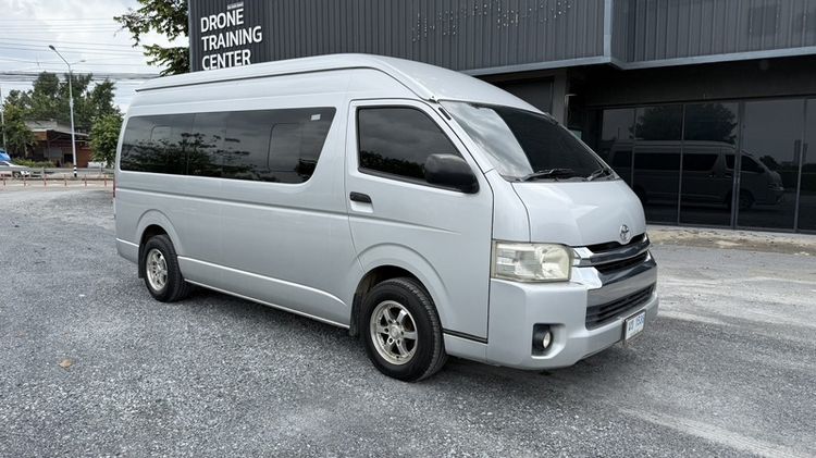 Toyota Commuter 2015 3.0 Van ดีเซล เกียร์ธรรมดา เทา รูปที่ 2