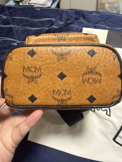 กระเป๋า MCM Stark Crossbody Visetos สี Cognac พร้อมอุปกรณ์ ใหม่เอี่ยม ไม่เคยใช้ รูปที่ 5