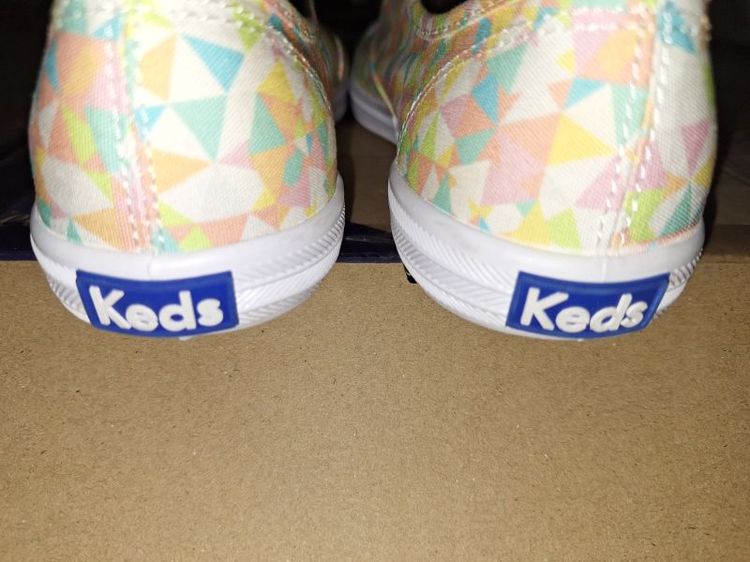 KEDS รองเท้าผ้าใบ แบบผูกเชือก รุ่น CHAMPION CANVAS KALEIDOSCOPE PRINT รูปที่ 5