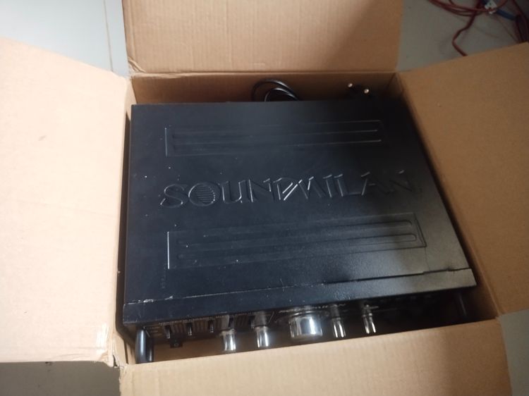 แอมป์ขยายเสียง รุ่น AV-3332 แบรนด์ SOUNDMILAN ใช้ไฟได้ 2ระบบ DC12V - AC220V กำลังวัตต์ 2000w  รูปที่ 7
