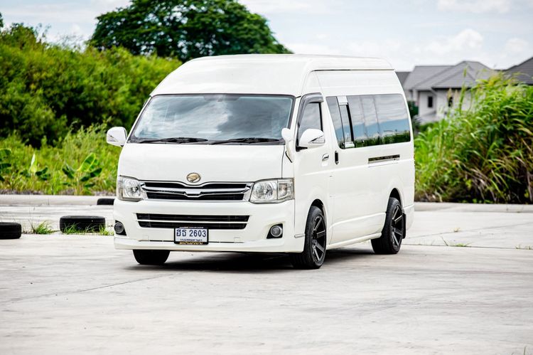 รถ Toyota Hiace 2.7 VVT-i สี ขาว